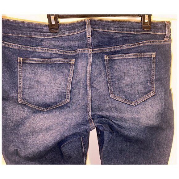 The Diva by Old Navy Boot Cut Leg Women's Stretch Blue Jeans Size 16 Reg - Picture 4 of 6